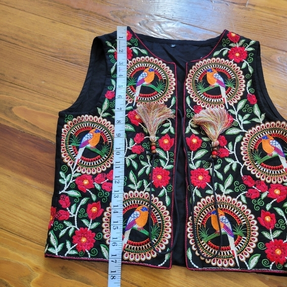 Uzbek Vintage Boho Embroidered Vest Birds & Floral Pattern‎ Black Festival M - Picture 8 of 9